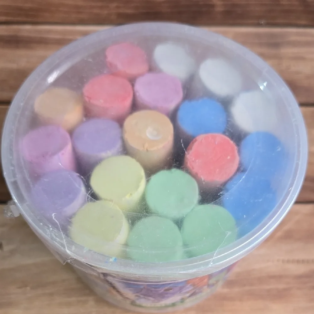 Jumbo Chalk & Bucket - Multicolor